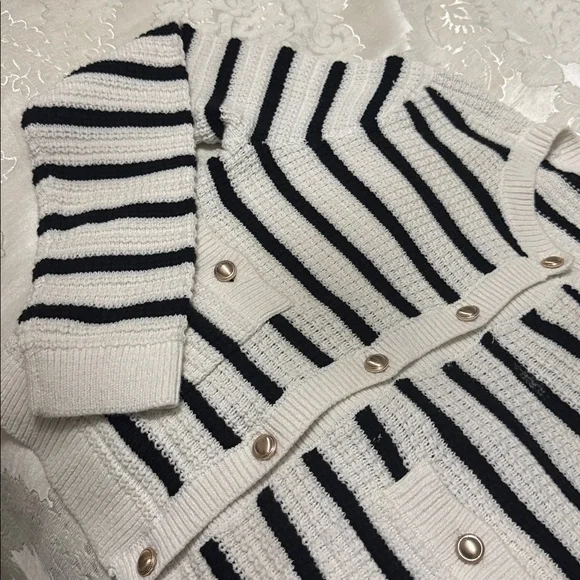 Abercrombie Kids Black and White Striped Cardigan - Picture 3 of 4